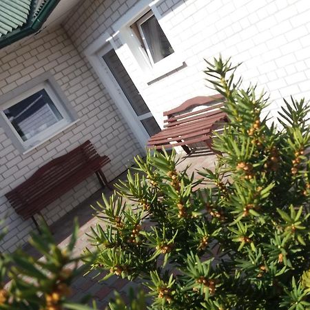 Guest House Uyutnyy Брест Екстер'єр фото