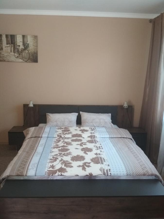 Guest House Uyutnyy Брест Екстер'єр фото
